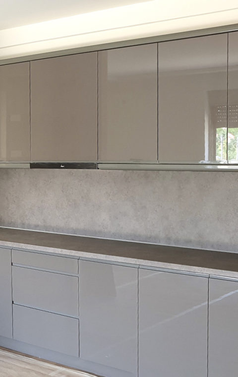 High-gloss κουζίνα